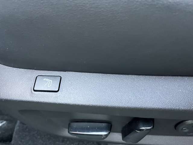 三菱 アウトランダーＰＨＥＶ ＰＨＥＶ ２．４ Ｐ ４ＷＤ R4年 (東海) 99