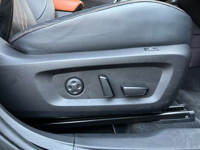 三菱 アウトランダーＰＨＥＶ ＰＨＥＶ ２．４ Ｐ ４ＷＤ R4年 (東海) 99