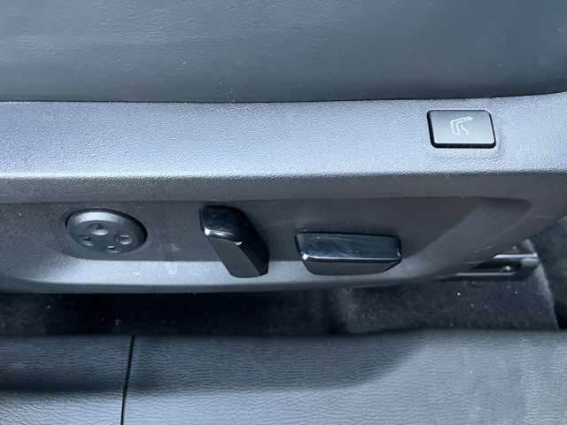 三菱 アウトランダーＰＨＥＶ ＰＨＥＶ ２．４ Ｐ ４ＷＤ R4年 (東海) 99