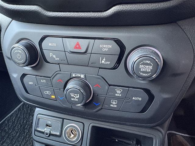 ジープ レネゲード リミテッド R3年 (東北) 99