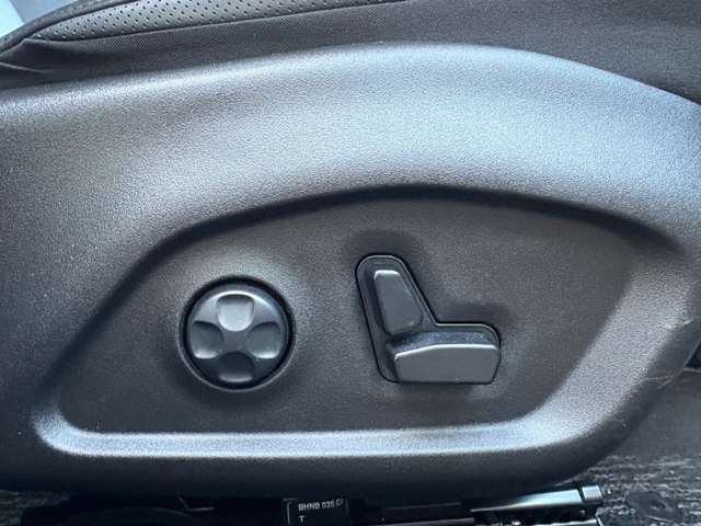 ジープ レネゲード リミテッド R3年 (東北) 99