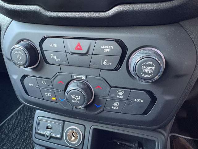 ジープ レネゲード リミテッド R3年 (東北) 99