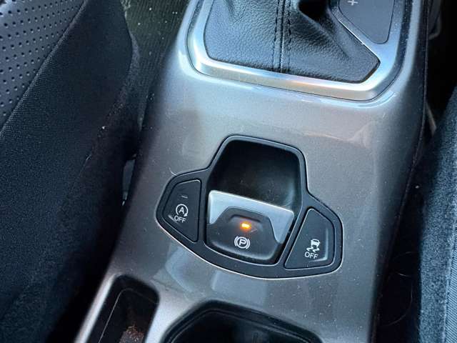 ジープ レネゲード リミテッド R3年 (東北) 99