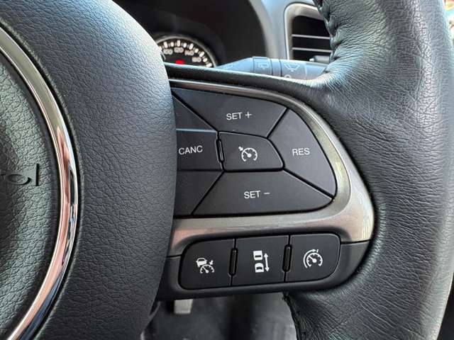 ジープ レネゲード リミテッド R3年 (東北) 99