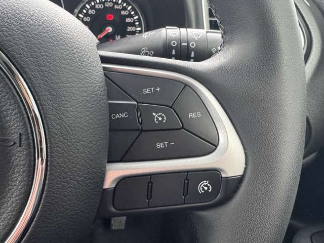 ジープ レネゲード ロンジチュード R2年 (東北) 99