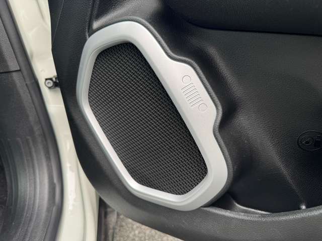 ジープ レネゲード ロンジチュード R2年 (東北) 99