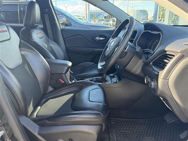 ジープ チェロキー トレイルホーク ４ＷＤ R1年 (東北) 99