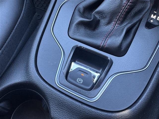 ジープ チェロキー トレイルホーク ４ＷＤ R1年 (東北) 99