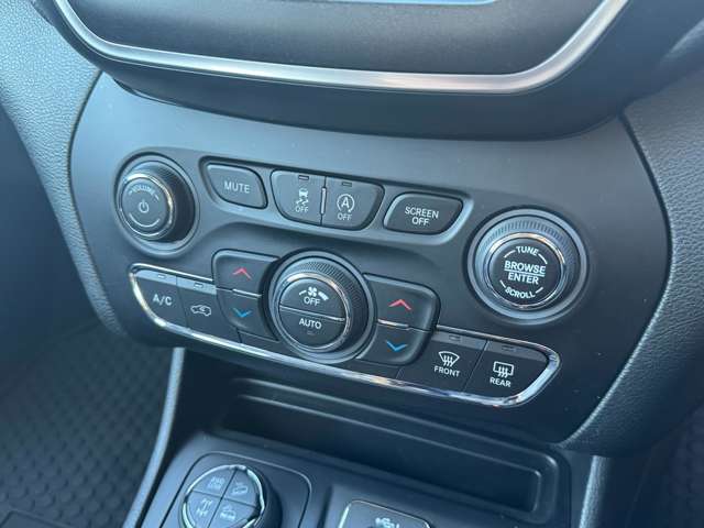 ジープ チェロキー トレイルホーク ４ＷＤ R1年 (東北) 99