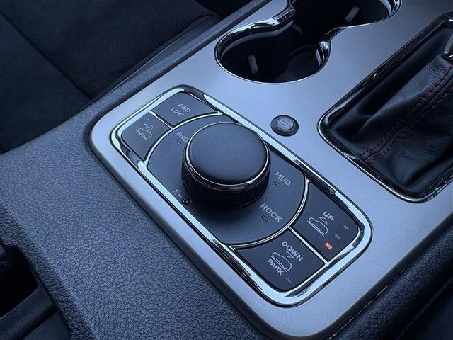 ジープ グランドチェロキー トレイルホーク ４ＷＤ R1年 (東北) 99