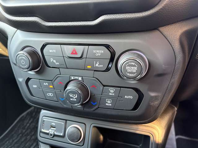 ジープ レネゲード リミテッド R3年 (東北) 99