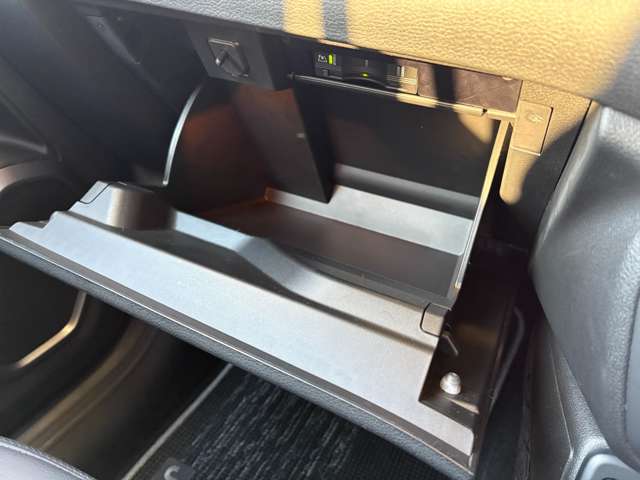 ジープ レネゲード リミテッド R3年 (東北) 99