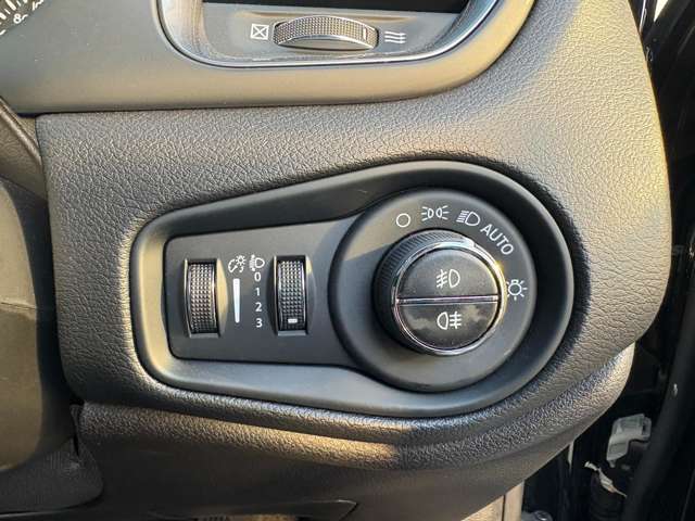 ジープ レネゲード リミテッド R3年 (東北) 99