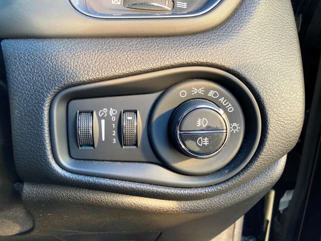 ジープ レネゲード リミテッド R2年 (東北) 99