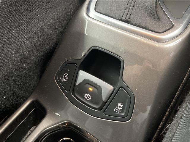 ジープ レネゲード リミテッド R2年 (東北) 99