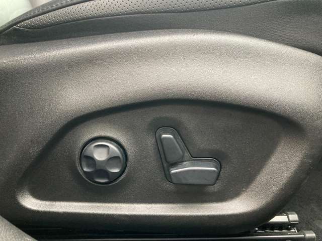 ジープ レネゲード リミテッド R2年 (東北) 99