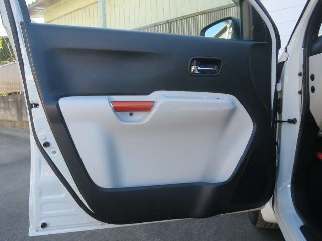 スズキ イグニス １．２ ハイブリッド ＭＺ セーフティパッケージ装着車 H28年 (関東) 99