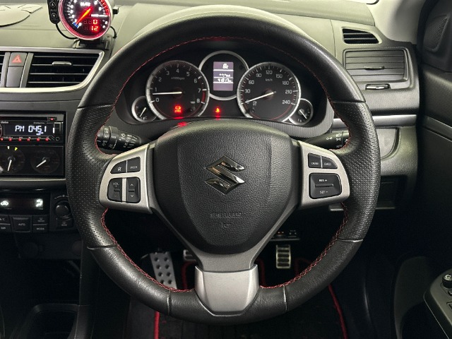 スズキ スイフト １．６ スポーツ H28年 (東海) 99