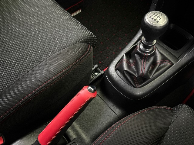 スズキ スイフト １．６ スポーツ H28年 (東海) 99