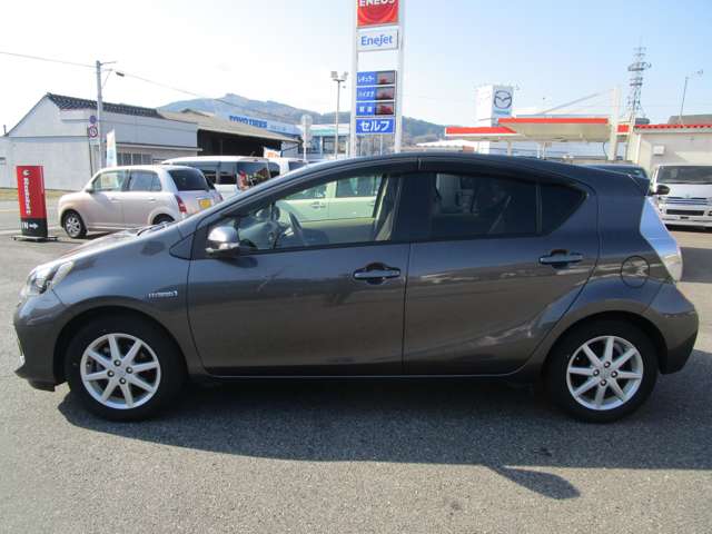 トヨタ アクア １．５ Ｇ H25年 (中国) 99