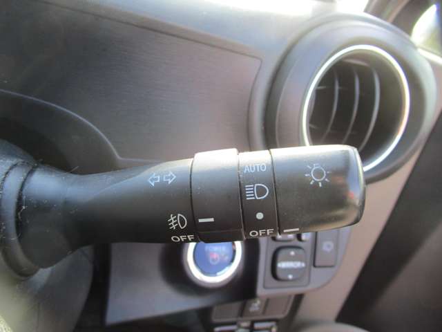 トヨタ アクア １．５ Ｇ H25年 (中国) 99