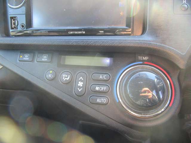 トヨタ アクア １．５ Ｇ H25年 (中国) 99