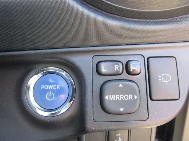 トヨタ アクア １．５ Ｇ H25年 (中国) 99