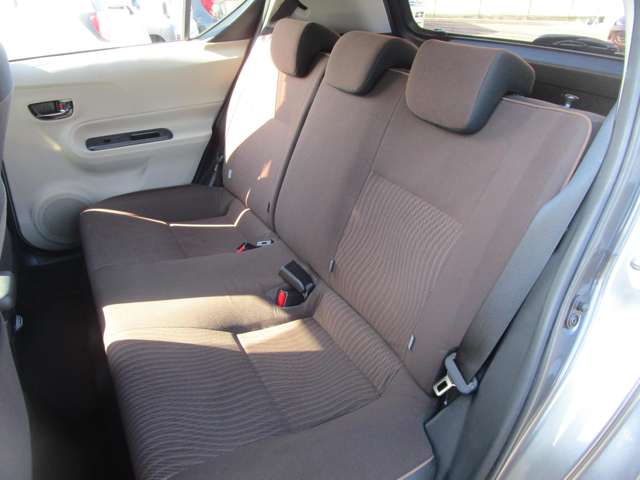 トヨタ アクア １．５ Ｇ H25年 (中国) 99