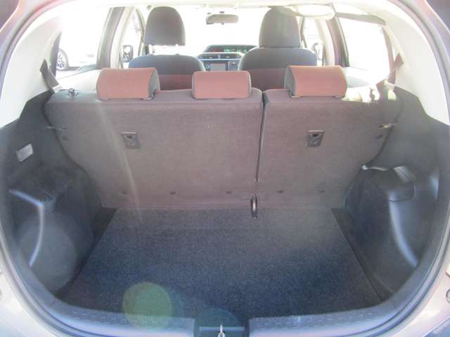 トヨタ アクア １．５ Ｇ H25年 (中国) 99