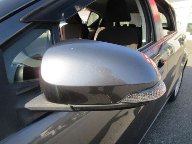 トヨタ アクア １．５ Ｇ H25年 (中国) 99