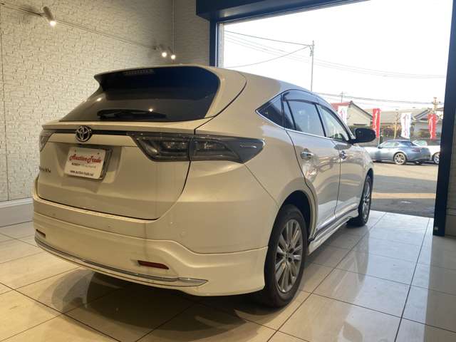 トヨタ ハリアー ２．０ プレミアム アドバンストパッケージ H28年 () 99