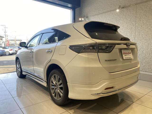 トヨタ ハリアー ２．０ プレミアム アドバンストパッケージ H28年 () 99