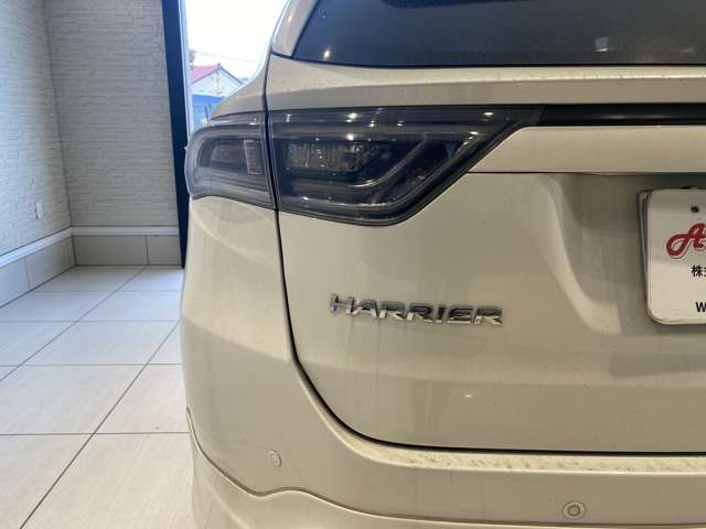 トヨタ ハリアー ２．０ プレミアム アドバンストパッケージ H28年 () 99