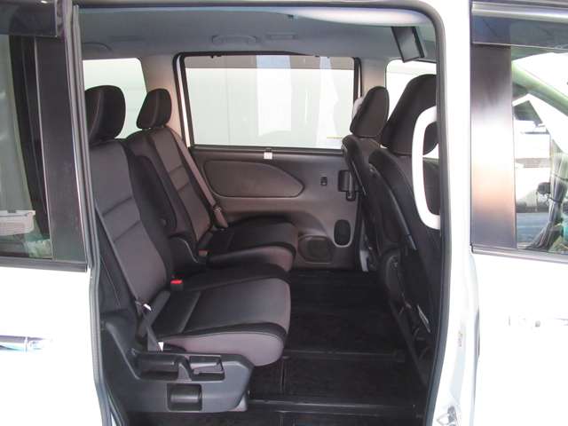 日産 セレナ １．２ Ｅ－ＰＯＷＥＲ ハイウェイスター Ｖ R3年 (九州・沖縄) 99