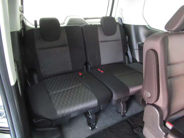 日産 セレナ １．２ Ｅ－ＰＯＷＥＲ ハイウェイスター Ｖ R3年 (九州・沖縄) 99