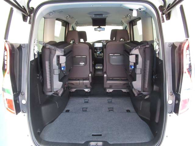 日産 セレナ １．２ Ｅ－ＰＯＷＥＲ ハイウェイスター Ｖ R3年 (九州・沖縄) 99