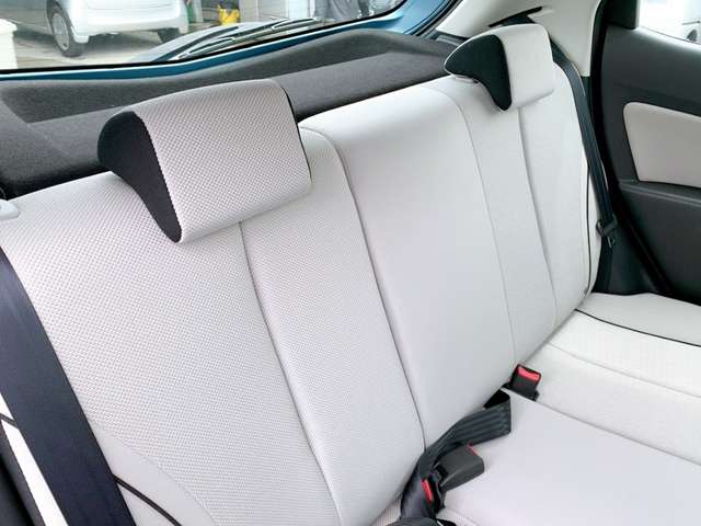 マツダ デミオ １．３ １３Ｃ H21年 (九州・沖縄) 99