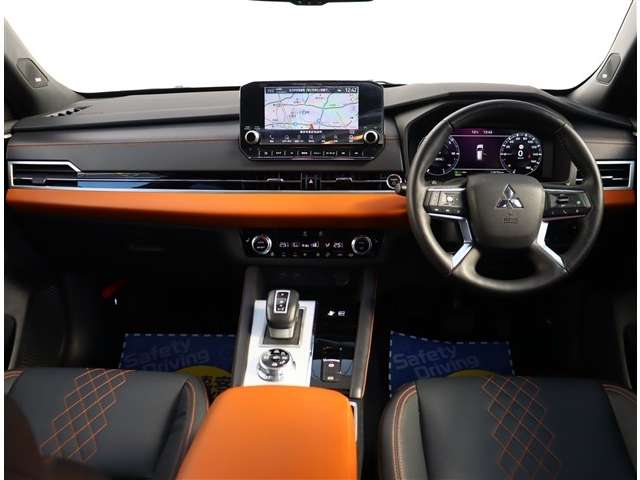 三菱 アウトランダーＰＨＥＶ ＰＨＥＶ ２．４ Ｐ ４ＷＤ R4年 (関東) 99