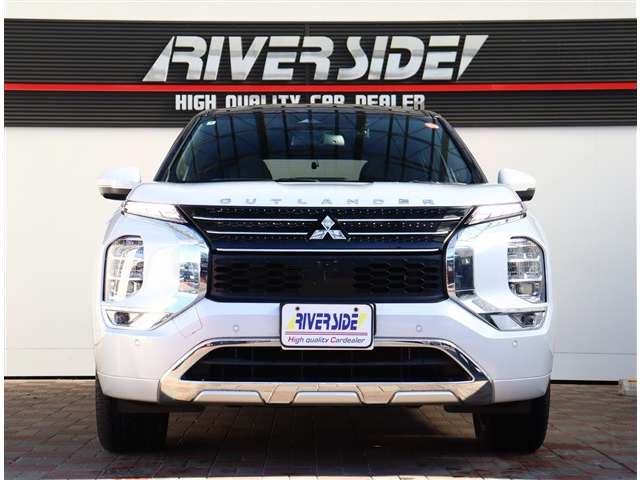 三菱 アウトランダーＰＨＥＶ ＰＨＥＶ ２．４ Ｐ ４ＷＤ R4年 (関東) 99