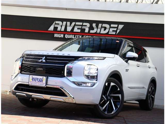 三菱 アウトランダーＰＨＥＶ ＰＨＥＶ ２．４ Ｐ ４ＷＤ R4年 (関東) 99