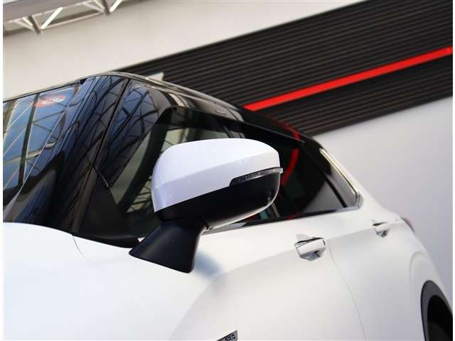 三菱 アウトランダーＰＨＥＶ ＰＨＥＶ ２．４ Ｐ ４ＷＤ R4年 (関東) 99