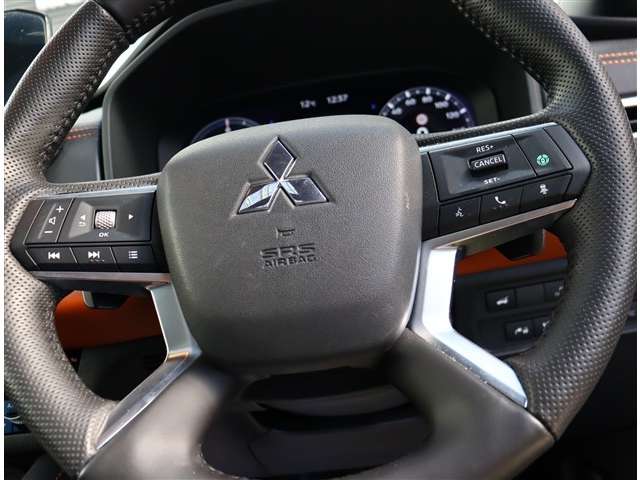 三菱 アウトランダーＰＨＥＶ ＰＨＥＶ ２．４ Ｐ ４ＷＤ R4年 (関東) 99
