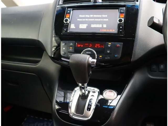 日産 セレナ ２．０ ハイウェイスター Ｇ Ｓ－ＨＹＢＲＩＤ アドバンストセーフティ パッケージ H26年 (関東) 99