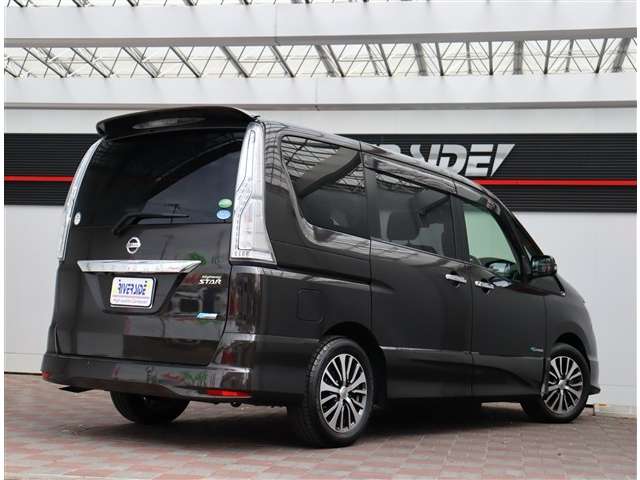 日産 セレナ ２．０ ハイウェイスター Ｇ Ｓ－ＨＹＢＲＩＤ アドバンストセーフティ パッケージ H26年 (関東) 99