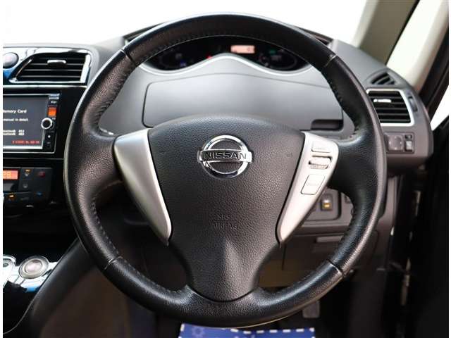 日産 セレナ ２．０ ハイウェイスター Ｇ Ｓ－ＨＹＢＲＩＤ アドバンストセーフティ パッケージ H26年 (関東) 99