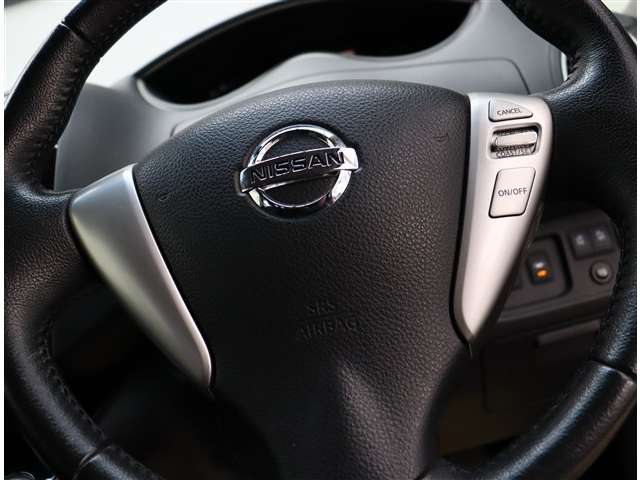 日産 セレナ ２．０ ハイウェイスター Ｇ Ｓ－ＨＹＢＲＩＤ アドバンストセーフティ パッケージ H26年 (関東) 99