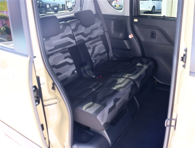 ダイハツ タント ６６０ ファンクロスターボ R4年 (関東) 99