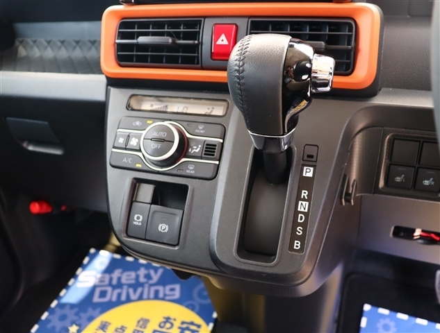 ダイハツ タント ６６０ ファンクロスターボ R4年 (関東) 99