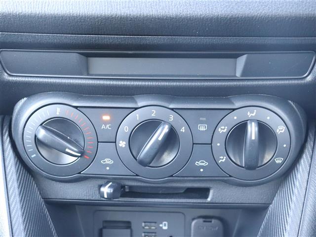 マツダ ＭＡＺＤＡ２ １．５ １５Ｓ R2年 (関東) 99