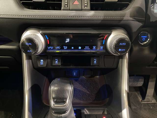 トヨタ ＲＡＶ４ ２．５ ハイブリッド Ｇ Ｅ－ＦＯＵＲ ４ＷＤ R3年 (九州・沖縄) 99